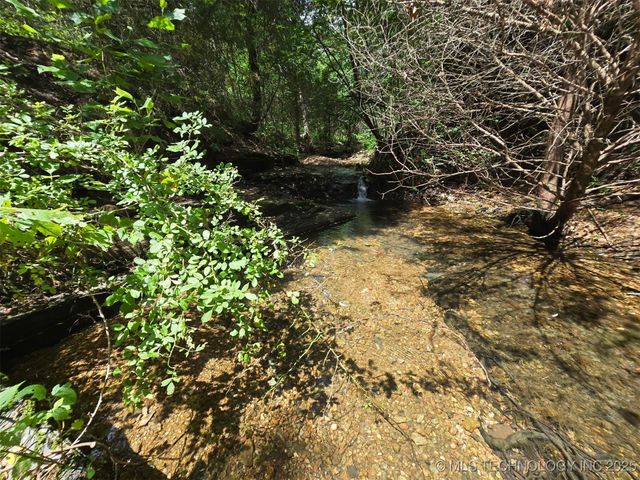 27800 E Valley Lane, Proctor, OK 74457