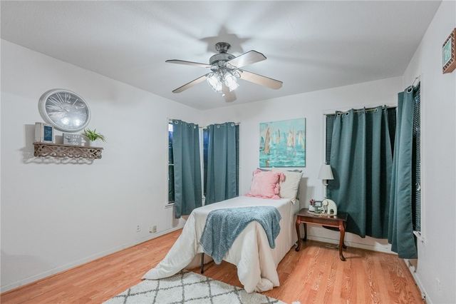 1514 Devon Dr, Corpus Christi, TX 78415