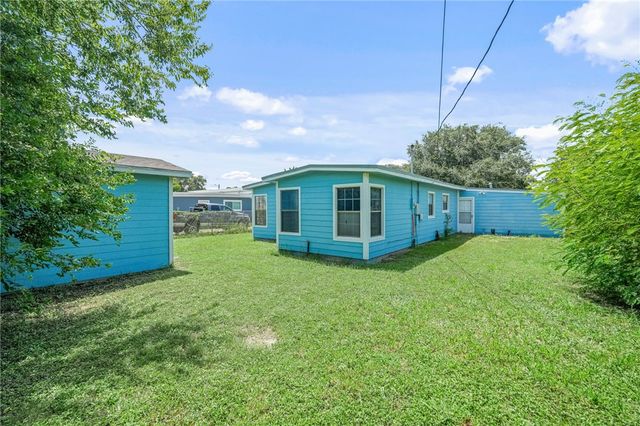 1514 Devon Dr, Corpus Christi, TX 78415