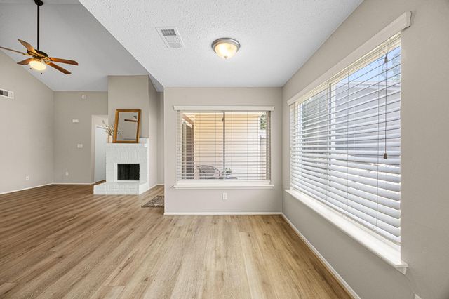 10719 Lakewood Oaks Drive, Sugar Land, TX 77498