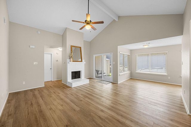 10719 Lakewood Oaks Drive, Sugar Land, TX 77498