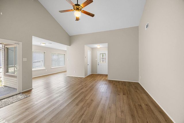 10719 Lakewood Oaks Drive, Sugar Land, TX 77498