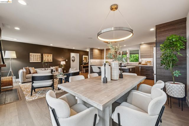 341 Rishell Dr, Oakland, CA 94619