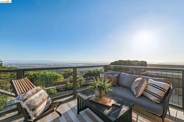 341 Rishell Dr, Oakland, CA 94619