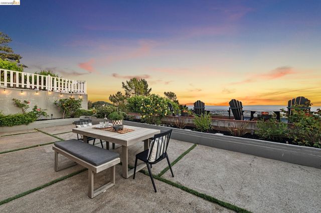 341 Rishell Dr, Oakland, CA 94619