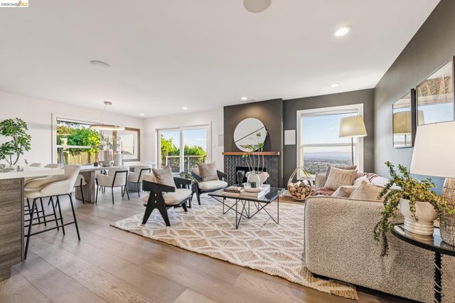 341 Rishell Dr, Oakland, CA 94619