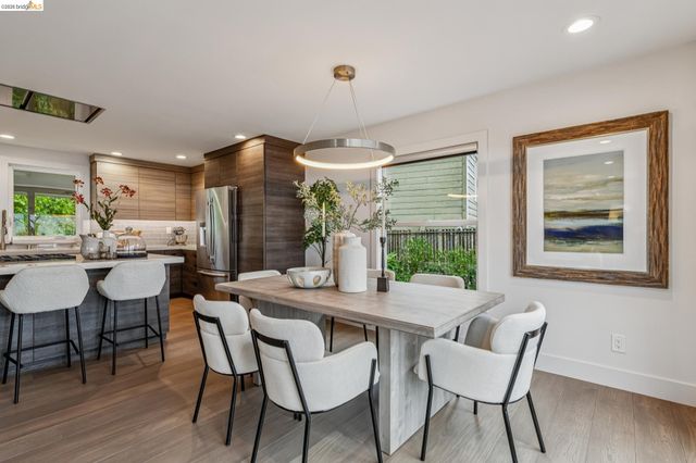 341 Rishell Dr, Oakland, CA 94619