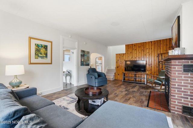 829 Maple Avenue, Findlay, OH 45840