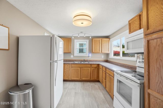 829 Maple Avenue, Findlay, OH 45840