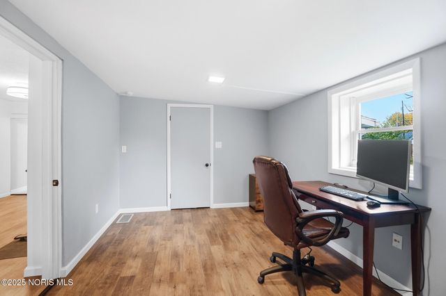 829 Maple Avenue, Findlay, OH 45840