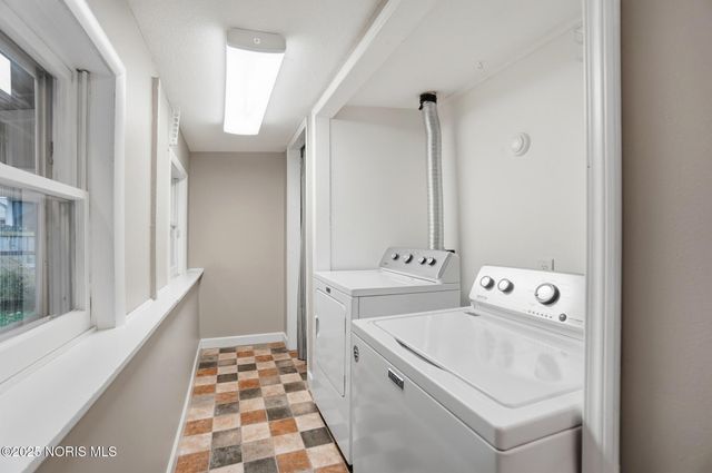 829 Maple Avenue, Findlay, OH 45840