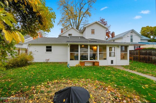 829 Maple Avenue, Findlay, OH 45840