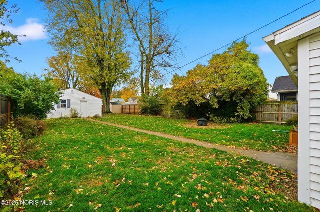 829 Maple Avenue, Findlay, OH 45840