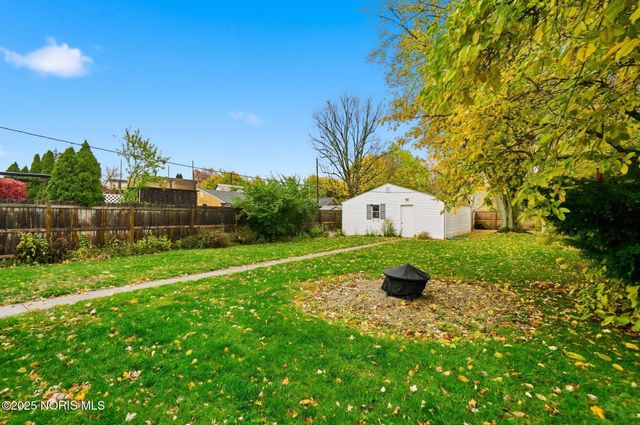 829 Maple Avenue, Findlay, OH 45840