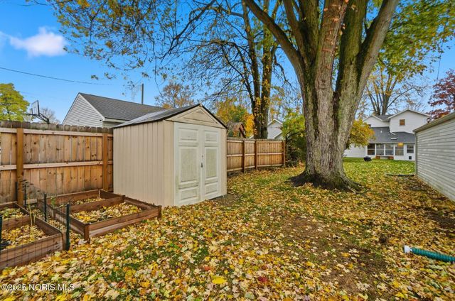 829 Maple Avenue, Findlay, OH 45840