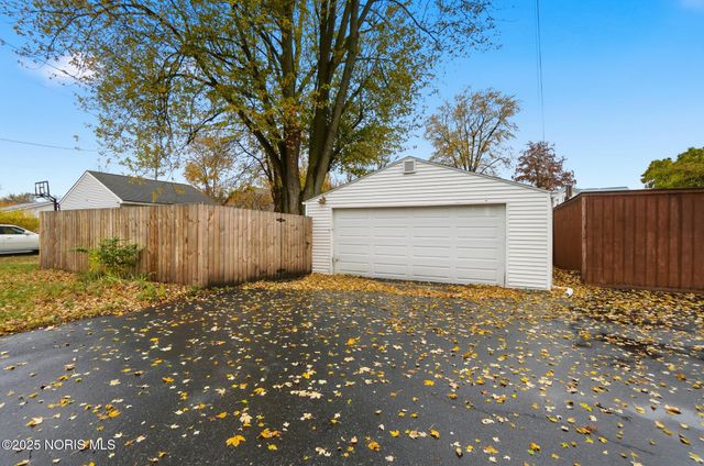 829 Maple Avenue, Findlay, OH 45840