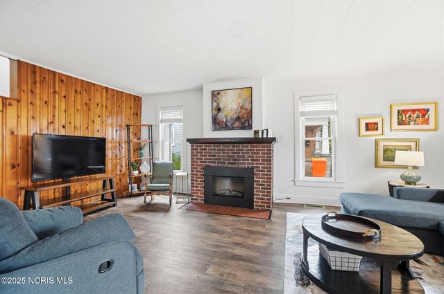 829 Maple Avenue, Findlay, OH 45840