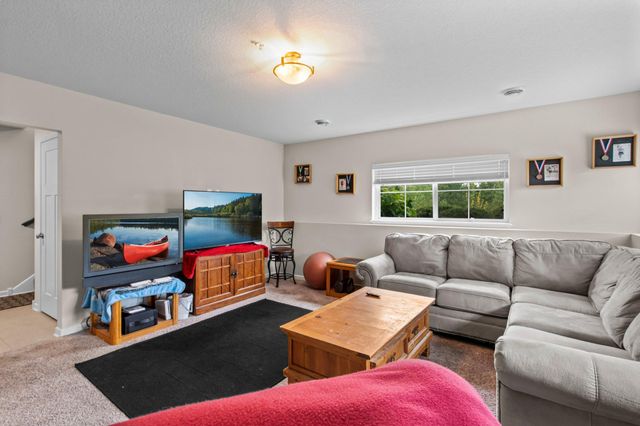 7680 Anthony Place, Victoria, MN 55386