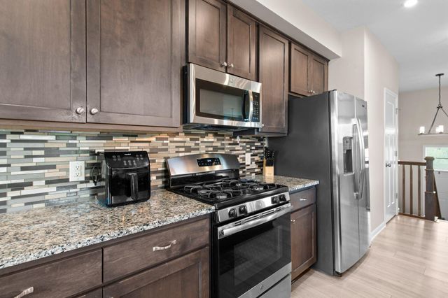 7680 Anthony Place, Victoria, MN 55386