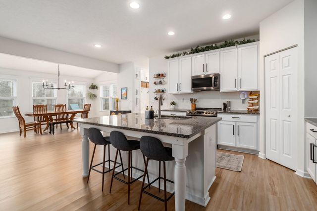 4077 Topsail Drive, Lewis Center, OH 43035