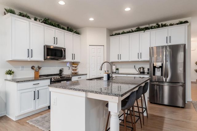 4077 Topsail Drive, Lewis Center, OH 43035