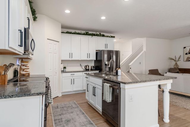 4077 Topsail Drive, Lewis Center, OH 43035