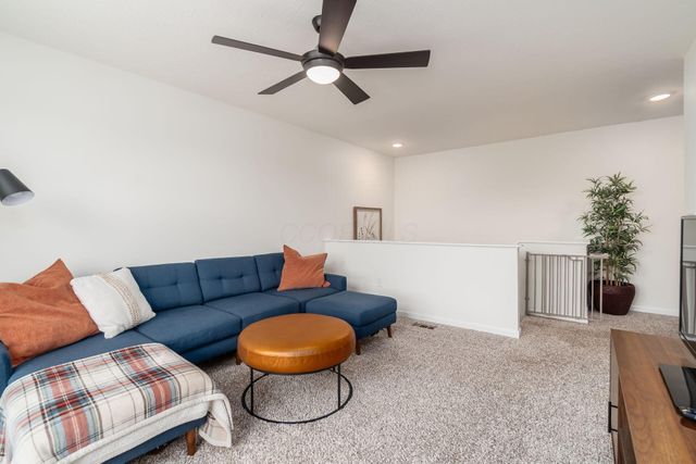 4077 Topsail Drive, Lewis Center, OH 43035