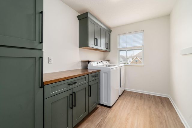 4077 Topsail Drive, Lewis Center, OH 43035