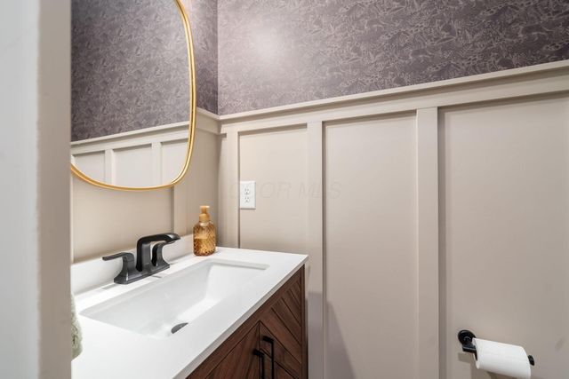 4077 Topsail Drive, Lewis Center, OH 43035