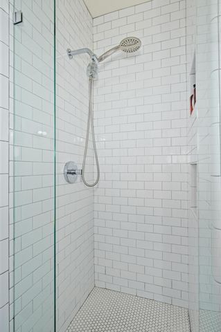 2721 Kinney Oaks CT, Austin, TX 78704