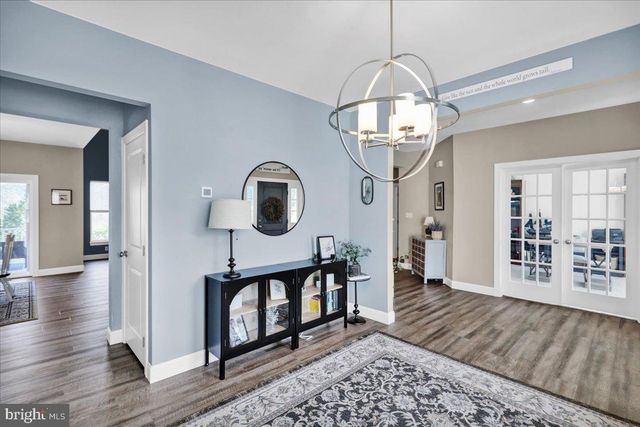 185 OAK GROVE RD, Morgantown, PA 19543