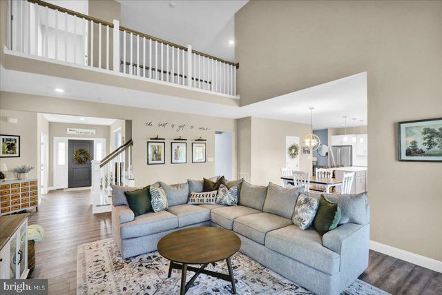 185 OAK GROVE RD, Morgantown, PA 19543