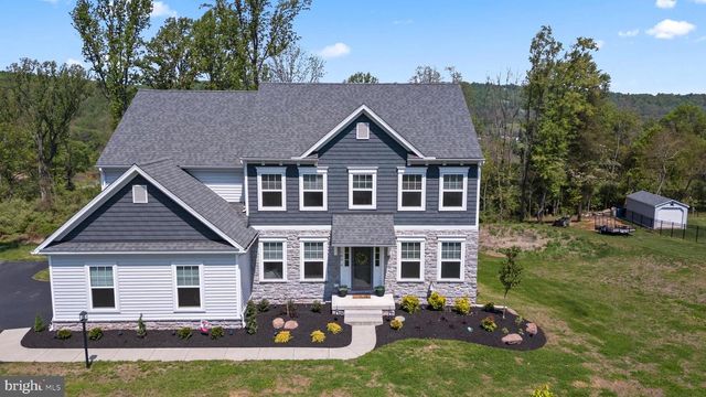 185 OAK GROVE RD, Morgantown, PA 19543