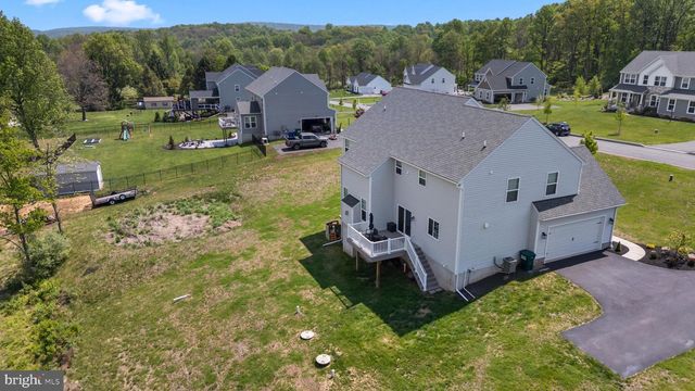 185 OAK GROVE RD, Morgantown, PA 19543