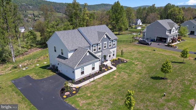 185 OAK GROVE RD, Morgantown, PA 19543