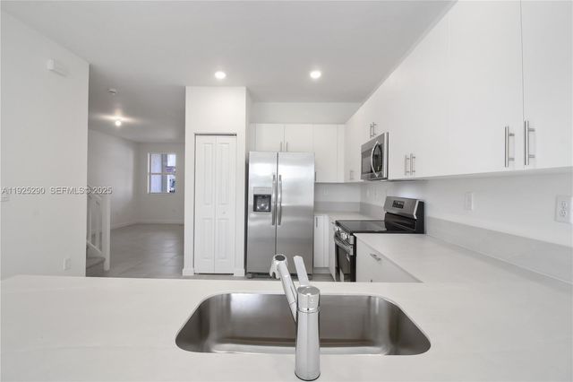 2747 SE 25th Ave, Homestead, FL 33035