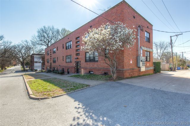 1524 E 17th Street, Tulsa, OK 74120