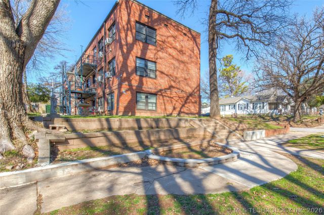 1524 E 17th Street, Tulsa, OK 74120