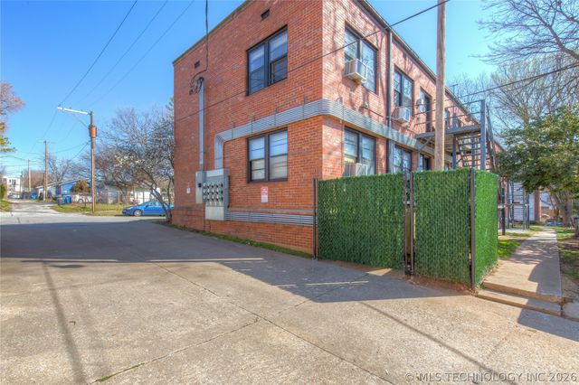 1524 E 17th Street, Tulsa, OK 74120