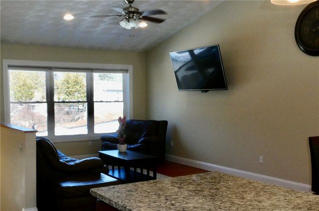 6 Heywood Lane, Johnston, RI 02919