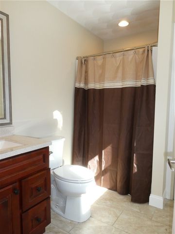 6 Heywood Lane, Johnston, RI 02919