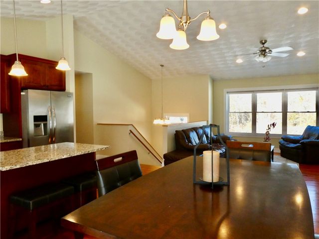 6 Heywood Lane, Johnston, RI 02919