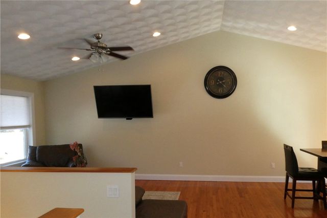 6 Heywood Lane, Johnston, RI 02919