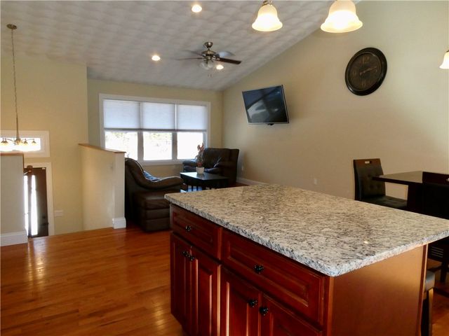 6 Heywood Lane, Johnston, RI 02919