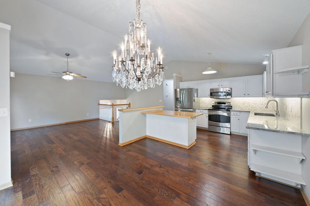14803 Upper 56th Street N, Oak Park Heights, MN 55082 — photo 2