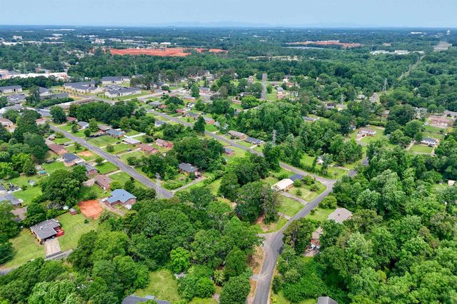 122 Bedford Rd Road, Spartanburg, SC 29301
