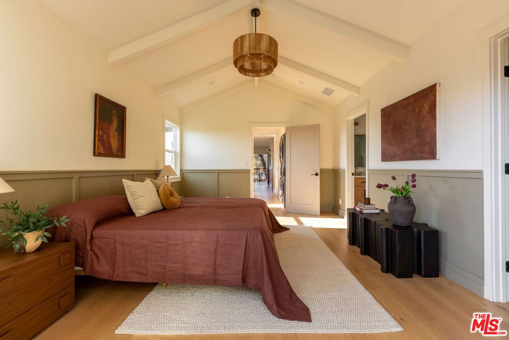 Image 18 of property listing at 4020 Clayton Avenue, Los Angeles, CA 90027