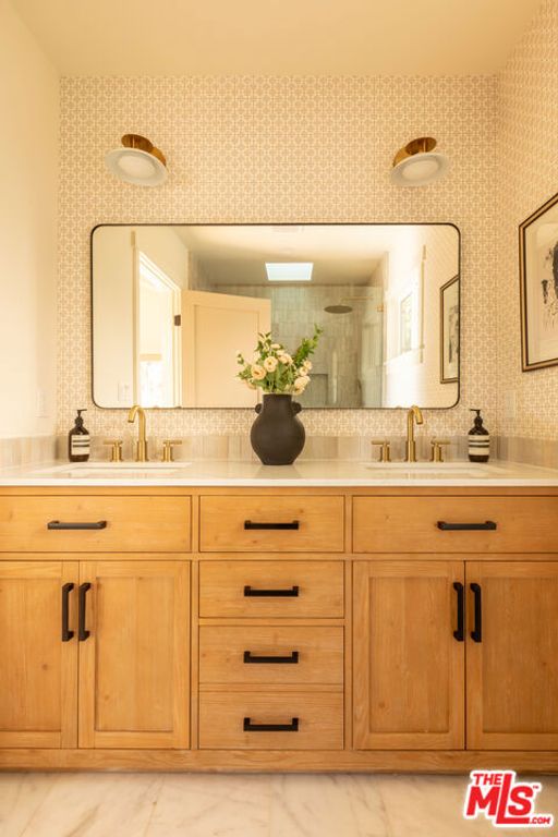 Image 19 of property listing at 4020 Clayton Avenue, Los Angeles, CA 90027