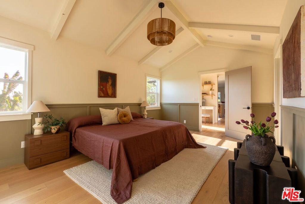 Image 21 of property listing at 4020 Clayton Avenue, Los Angeles, CA 90027