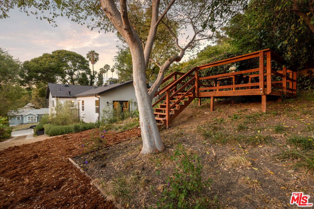 Image 26 of property listing at 4020 Clayton Avenue, Los Angeles, CA 90027